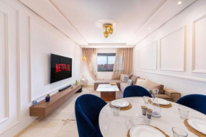 Luxury and Healthy designed Apartment with pool
